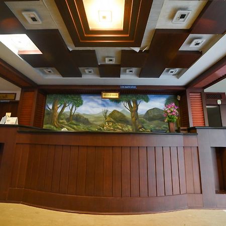 Hotel Sky Park Mattanur エクステリア 写真